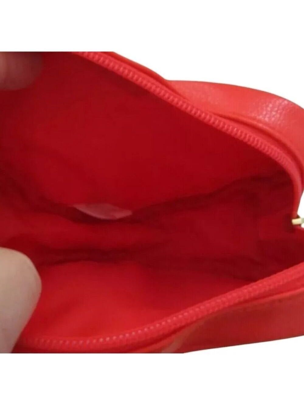 BATH AND BODY WORKS RED HEART SHAPED COSMETIC CASE - Picture 3 of 4